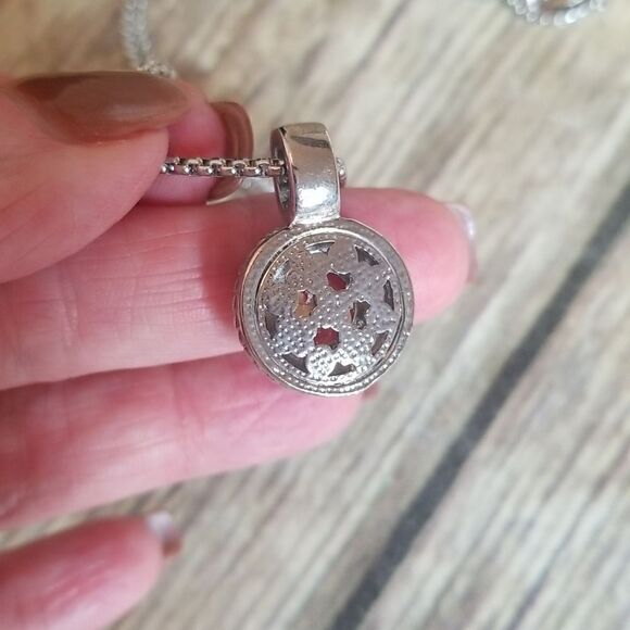 Silvertone Pendant Necklace With Topaz Colored Stone - Picture 6 of 8